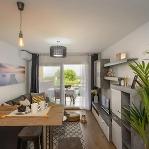 https://bahia-roses.catalonia-hotels.com