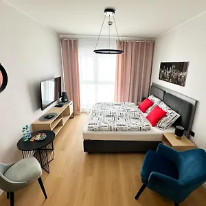 eden-apartament-plac-wolnoci-centrum-self-check-in-24h.poznan-hotels.com/
